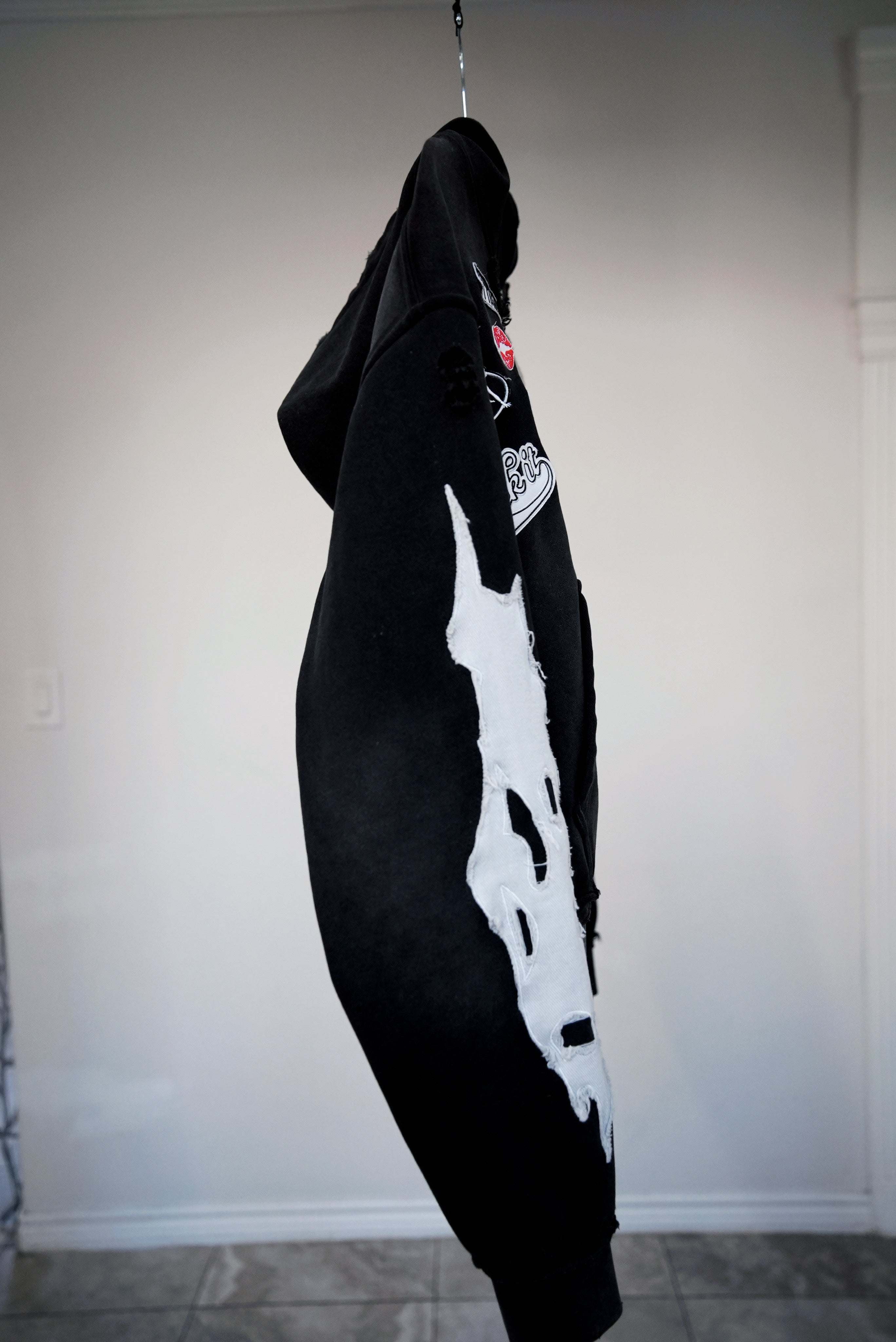 “I ❤️ ONW” ZIP-UP PRE ORDER