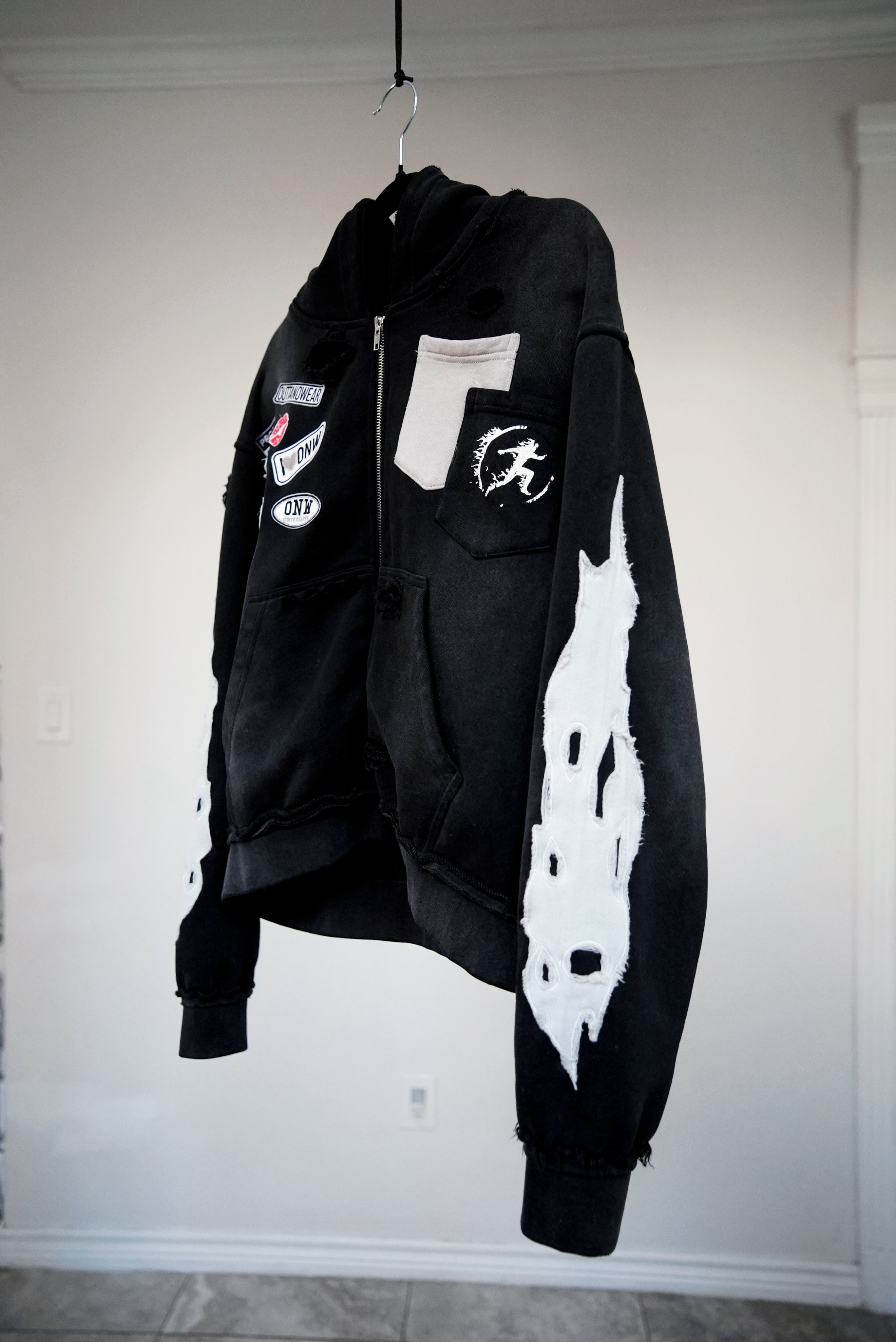 “I ❤️ ONW” ZIP-UP PRE ORDER