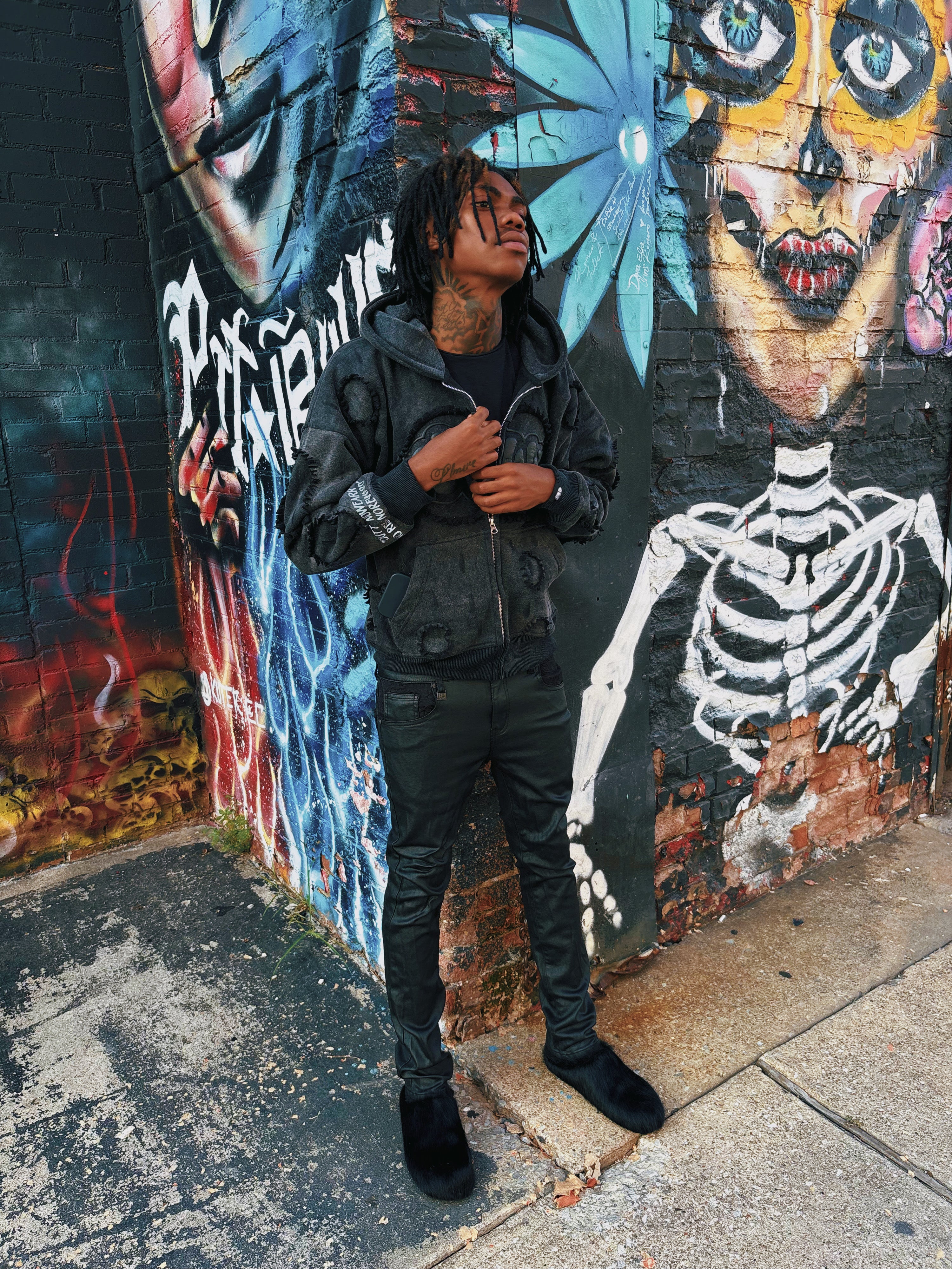 ONW DISTRESSED ZIP UP”ARKHAM”