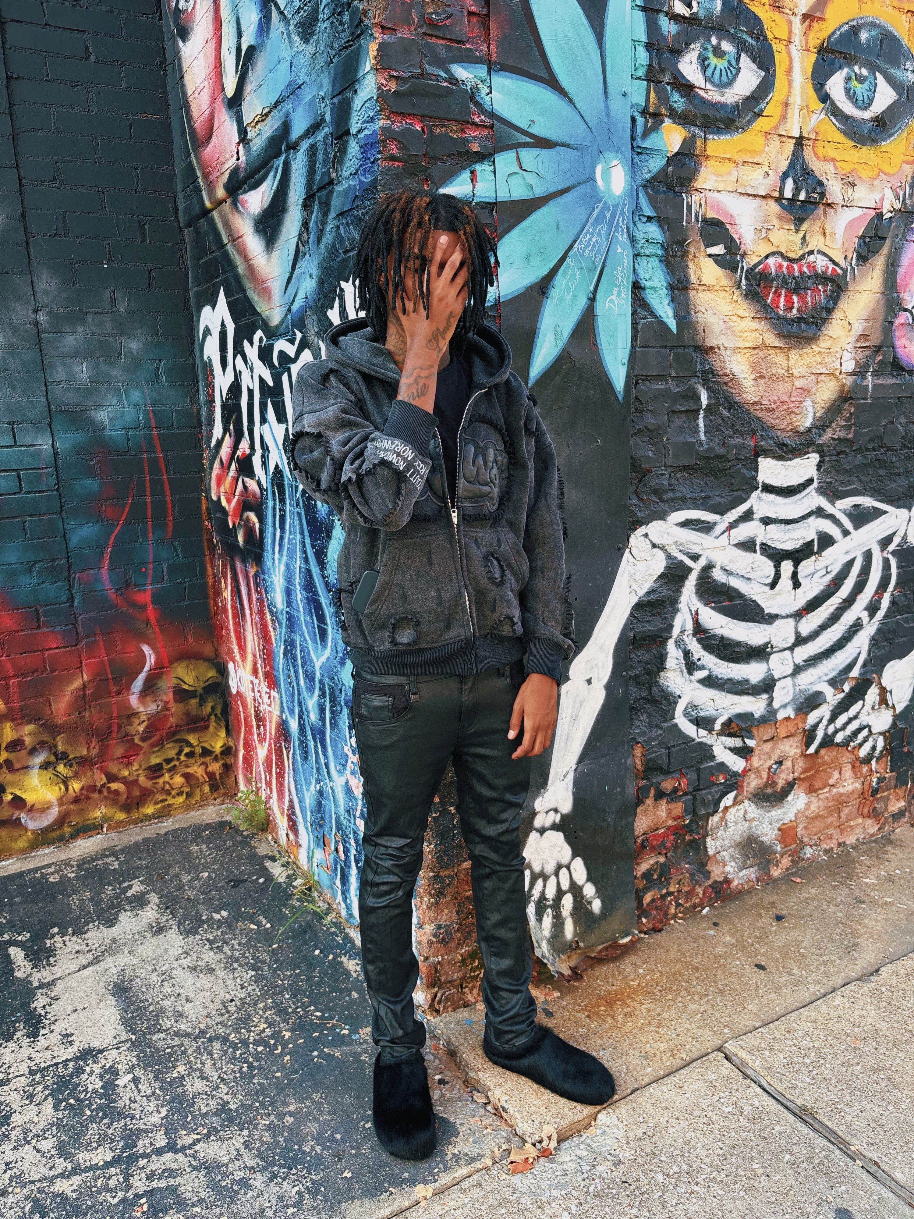 ONW DISTRESSED ZIP UP”ARKHAM”