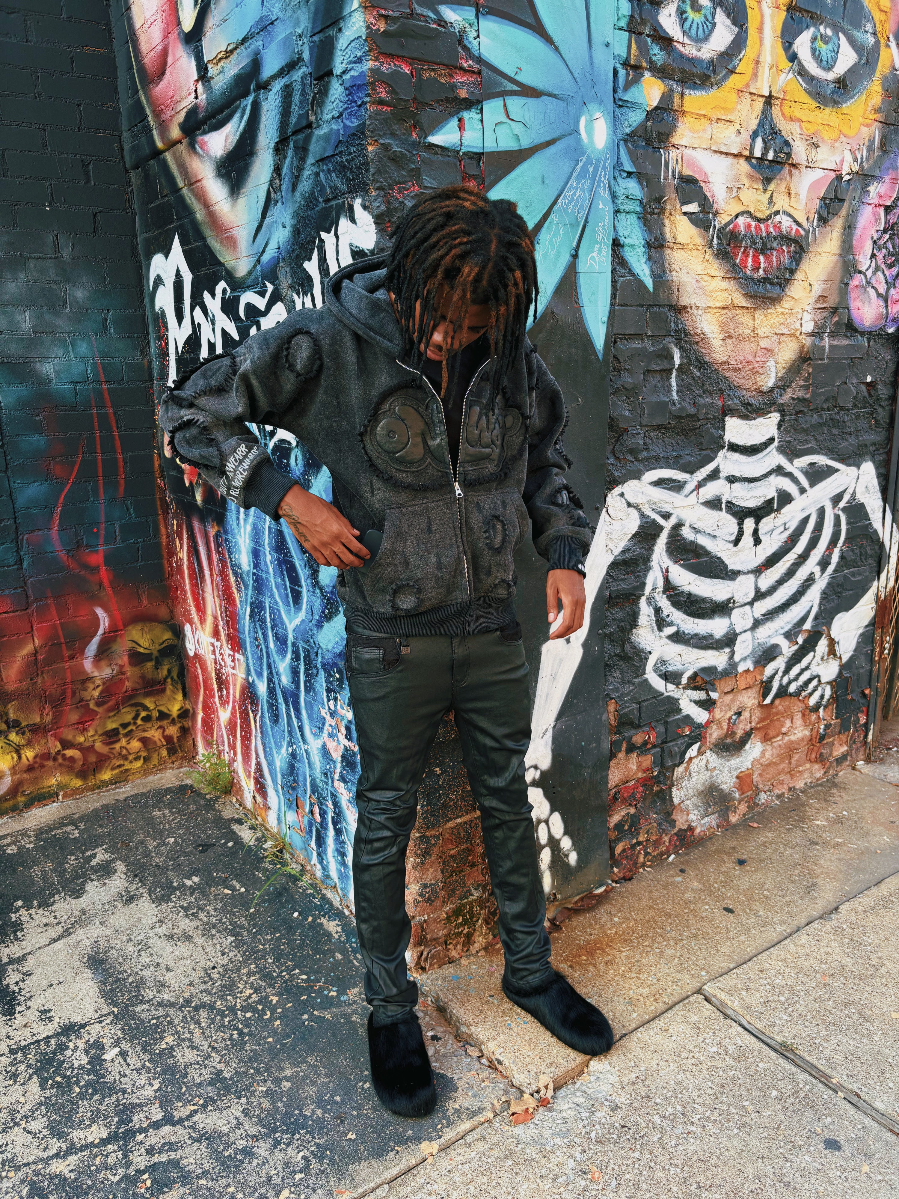 ONW DISTRESSED ZIP UP”ARKHAM”